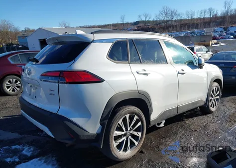 2024 Toyota Corolla Cross Xle from USA, damaged, VIN 7MUDAABG7RV083540